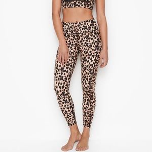 Super sexy Victoria’s Secret leggings Leopard cheetah print animal